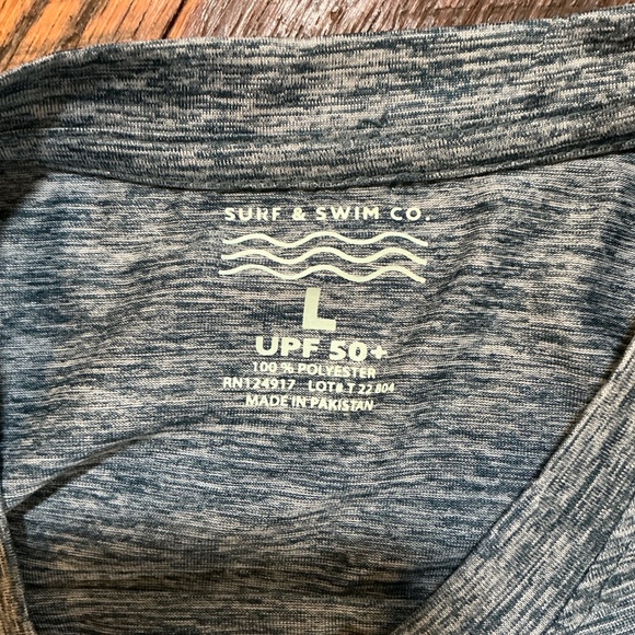 Surf & Swim Co. Long Sleeve UPF 50+ Swim Tee in Navy Heather – Size L (NWT) - Picture 3 of 7